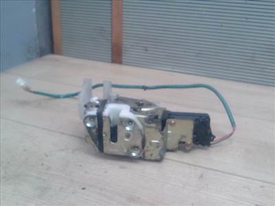 MAZDA DEMIO 98.08-00.05 Bal hátsó ajtó zárszerkezet központi záras