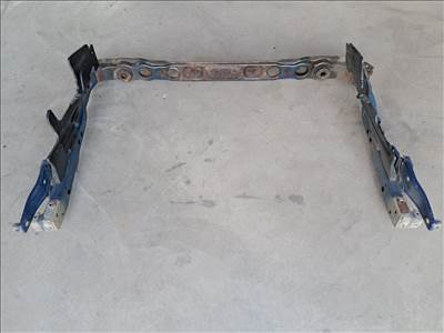 Toyota Verso I 1.6 d4d hűtő tartó