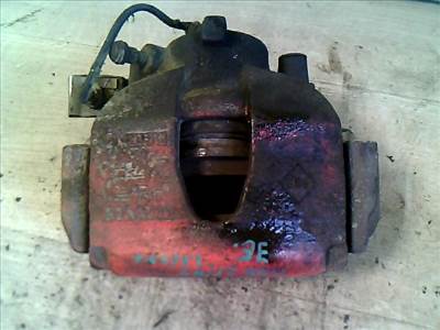 RENAULT LAGUNA 00-05 Jobb első féknyereg munkahengerrel