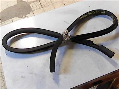 SKODA FABIA 99-07 Bal hátsó ablakvezető gumi