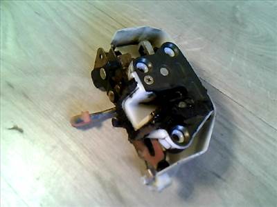 SUZUKI IGNIS Bal hátsó ajtó zárszerkezet mechanikus