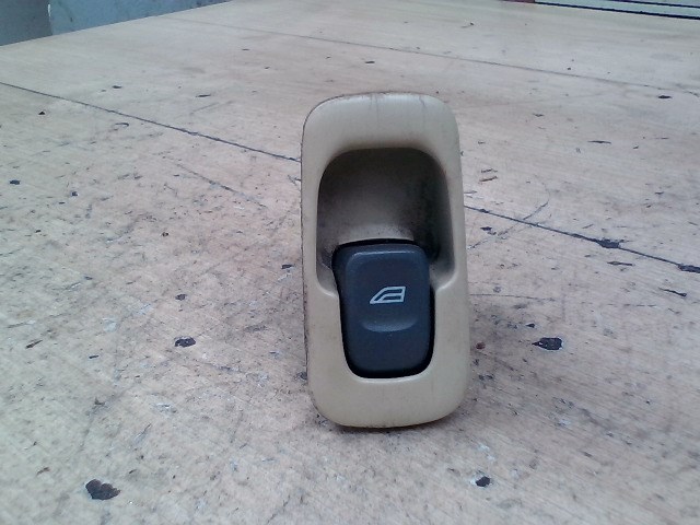 VOLVO S80 98.05.01-06.02.28 Bal hátsó ablakemelő kapcsoló 1. kép