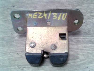 VOLVO V40 Csomagtér ajtó zárszerkezet