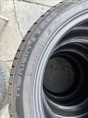  235/4518" új Nokian téli gumi gumi