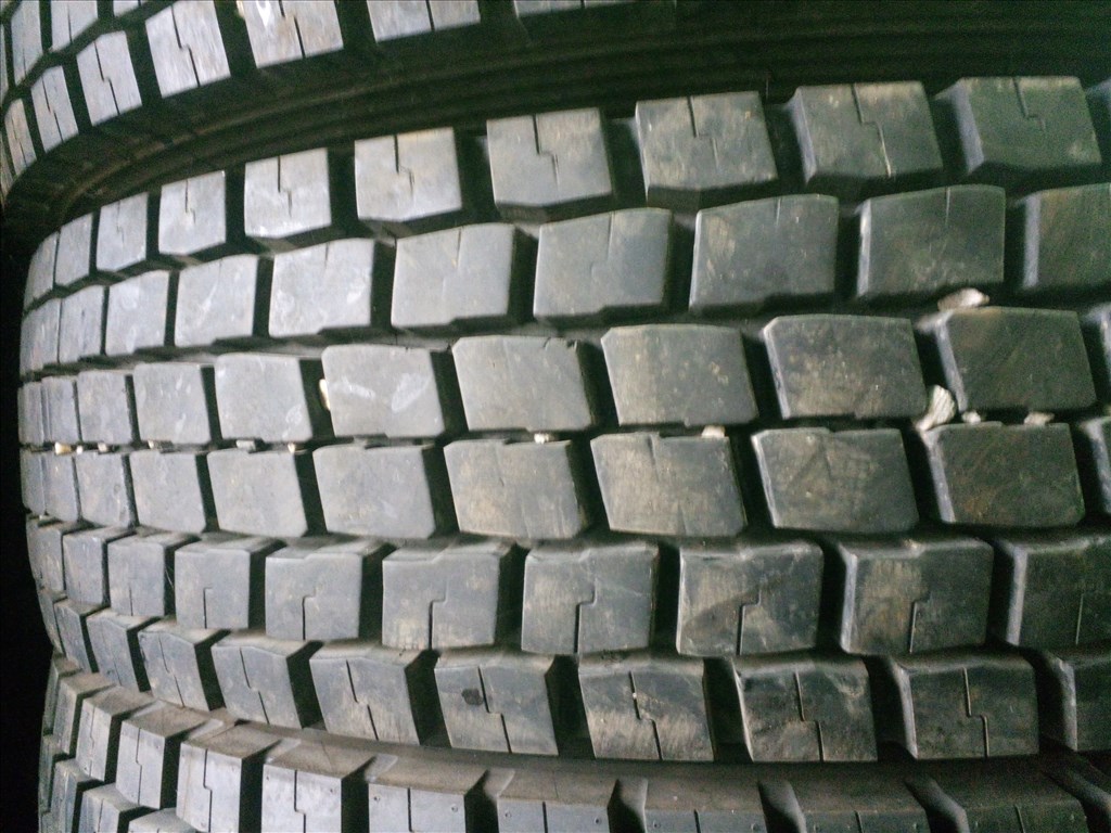 11 R22.5 Yokohama húzó teherautógumik 11R22,5 295 80 R22.5 11r22.5 4. kép