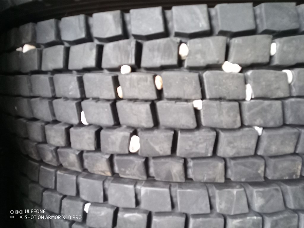 11 R22.5 Yokohama húzó teherautógumik 11R22,5 295 80 R22.5 11r22.5 9. kép