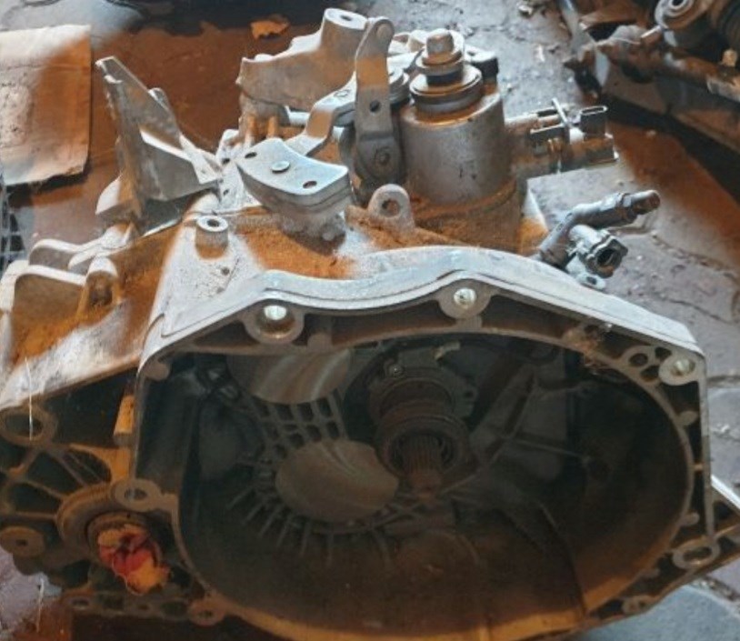 Opel Zafira C Tourer 1.6 CDTI Váltó F40 B16DTH StartStop  1. kép