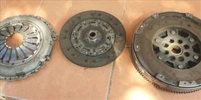 Opel Corsa E 1.3 CDTI ecoFlex Start&Stop Lendkerék szett kuplunggal B13dtr