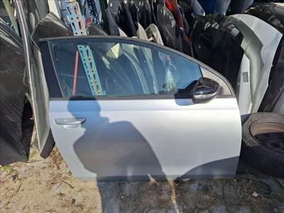 Volkswagen Golf VI VW GOLF VI Jobb első Ajtó (Részeivel)