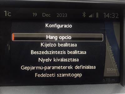  Peugeot 508 magyarosítás, fejegység javítás,telefon-visszhang javítás, friss térkép stb