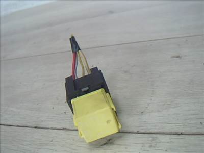 DACIA LOGAN 04.11-08.06 Relé