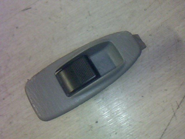 MAZDA PREMACY 99.01-05.10 Jobb hátsó ablakemelő kapcsoló 1. kép