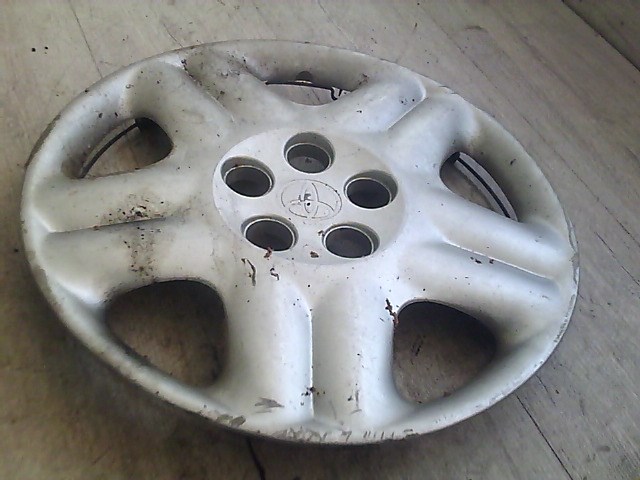 TOYOTA AVENSIS 01-03 Dísztárcsa 1. kép