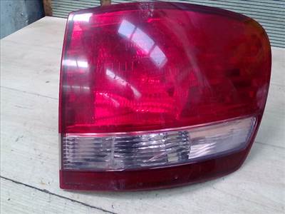 TOYOTA Avensis Verso 2001.08.01-2009.03.31 Jobb hátsó lámpa