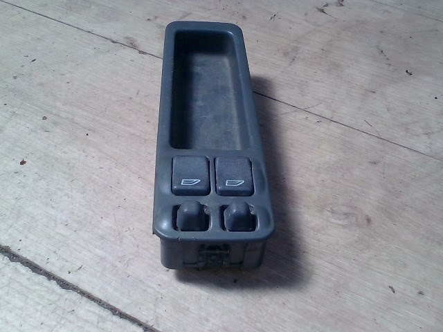 VOLVO S40 Bal első ablakemelő kapcsoló 1. kép