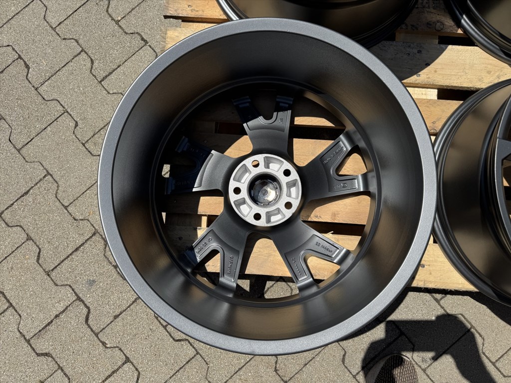 R19 5x112 (66.6) Carmani  23 RUDI Antracit matte alufelnik felnik 19"  7. kép