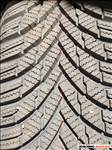Firestone Winterhawk 185/60/14, 500km-t futott, acélfelnin, Honda Civic gyári dísztárcsával