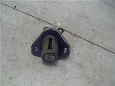 DAEWOO LANOS 01- Csomagtérajtó dugózár