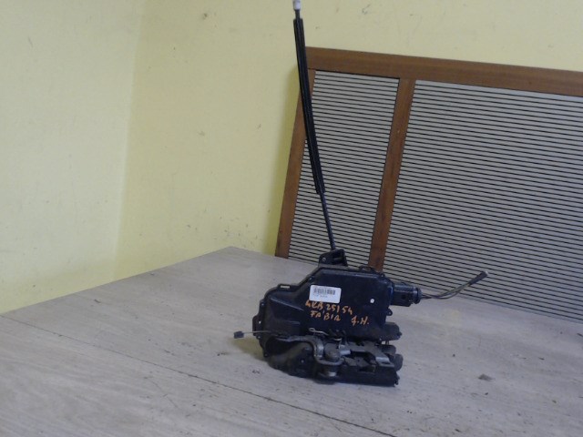 SKODA FABIA 07-10 Jobb hátsó ajtó zárszerkezet központi záras 1. kép