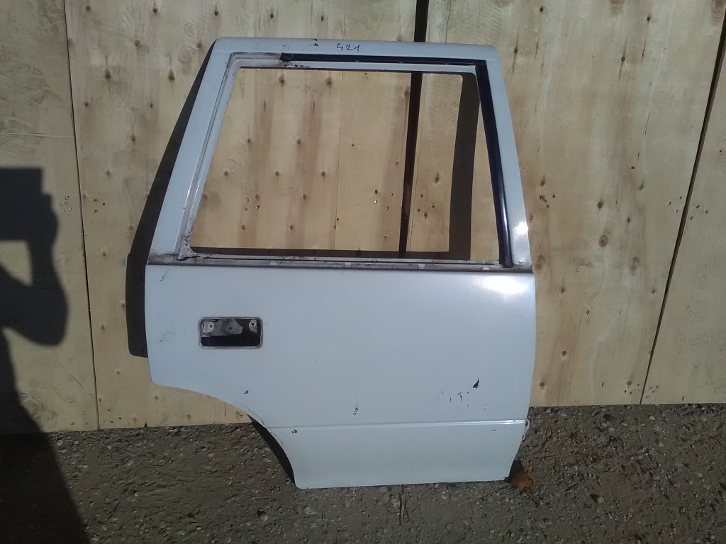 SUZUKI SWIFT 96-05 Jobb hátsó ajtó. 1. kép