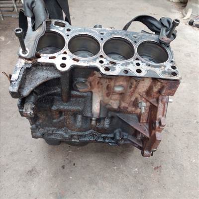 TOYOTA YARIS 99.04-05.09 Motor. benzin fűzött blokk hengerfej nélkül