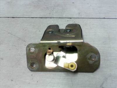 VOLVO S40 2000.06.01-2004.05.31 Csomagtér ajtó zárszerkezet