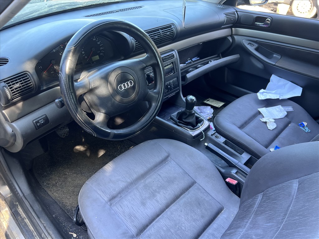 Audi A4 (B5 - 8D) 1.6i bontott alkatrészei 3. kép