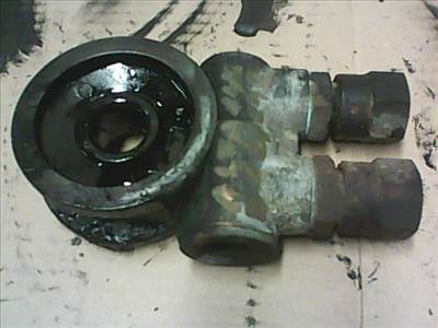 ALFA ROMEO ROMEO 145 OLAJHŰTŐCSŐ CSATLAKOZÓ, OLAJSZŰRŐ ALATT LÉVŐ, ALU 1,9TD 