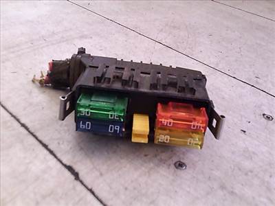 CITROEN BERLINGO 96-02 Biztosítéktábla BCM BSI BSM SAM GEM modul Motortér