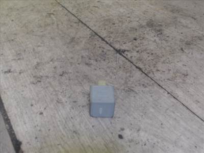 FORD FOCUS 04- Hűtőventilátor relé