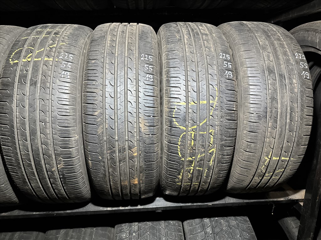 225/55 R19 Goodyear Efficient grip SUV 99V l 5,5mm l 4db l DOT4817 1. kép