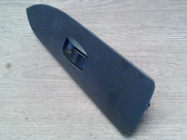 MAZDA 626 97.08-00.07 Jobb első ablakemelő kapcsoló 1. kép