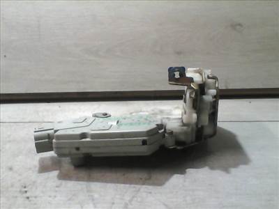 NISSAN PRIMERA 98-01 Bal hátsó ajtó zárszerkezet központi záras