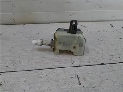 SEAT CORDOBA 99-02 Csomagtérajtó központi zár motor