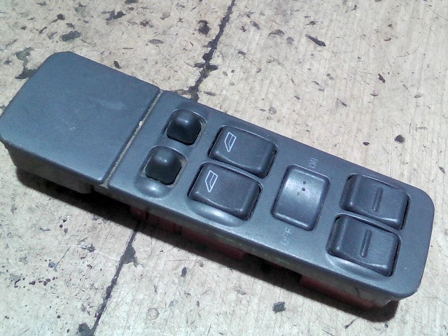 VOLVO S40 Bal első ablakemelő kapcsoló 1. kép