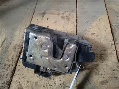 VOLKSWAGEN GOLF III. Jobb hátsó ajtó zárszerkezet központi záras