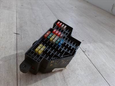 VOLKSWAGEN jetta 2005.05 - 2010.12 biztosítéktábla bcm bsi bsm sam gem modul utastér