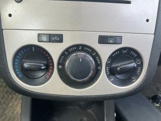 OPEL CORSA D Ablakemelő Kapcsoló Négyes / Kettes 61. kép