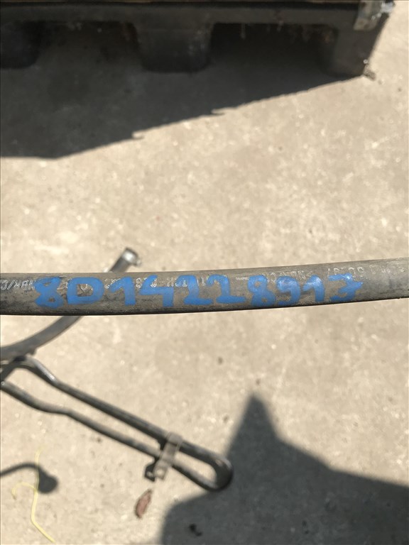 Audi A4 (B5 - 8D) szervócső  8d1422891j 2. kép