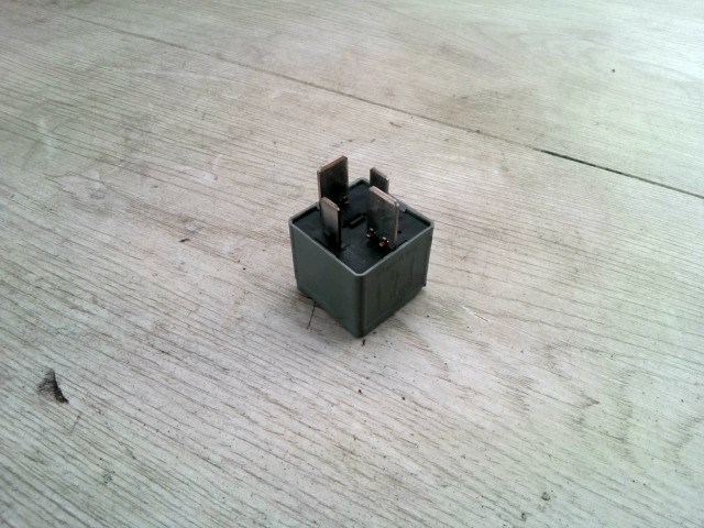 FORD FOCUS 04- Hűtőventilátor relé 1. kép