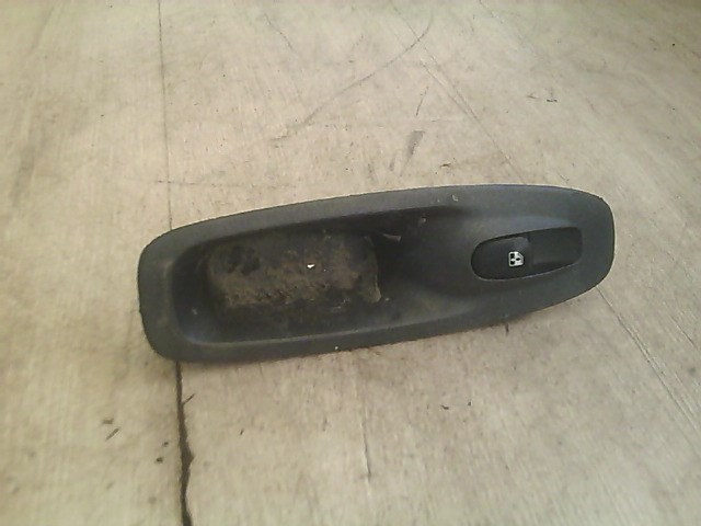 HYUNDAI ACCENT 03-06 Jobb első ablakemelő kapcsoló 1. kép