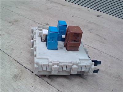 NISSAN ALMERA 03- Biztosítéktábla BCM BSI BSM SAM GEM modul Utastér