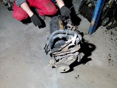 RENAULT R5 Motor. benzin fűzött blokk hengerfejjel