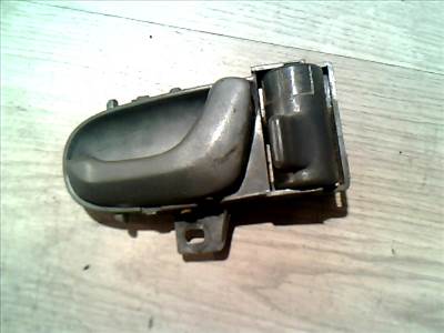 SUZUKI SWIFT 89-96 Jobb első belső kilincs