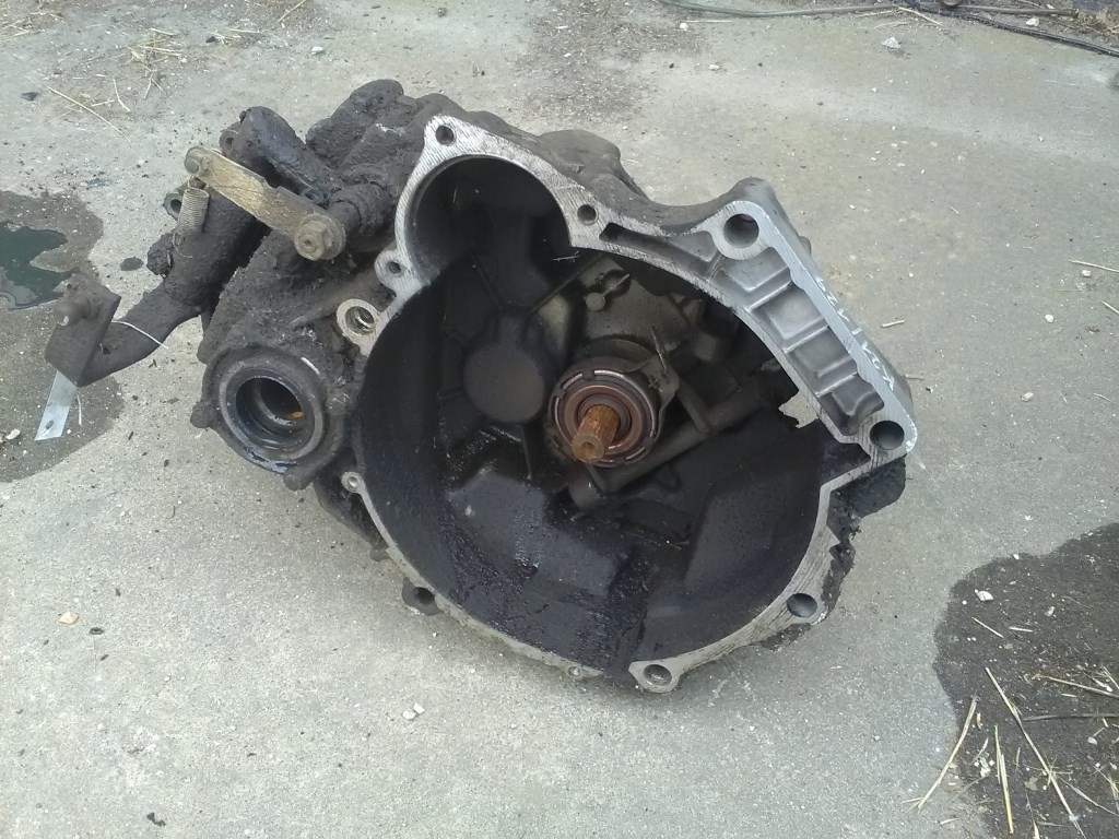 TRABANT 1,1 Sebességváltó manuális 1. kép