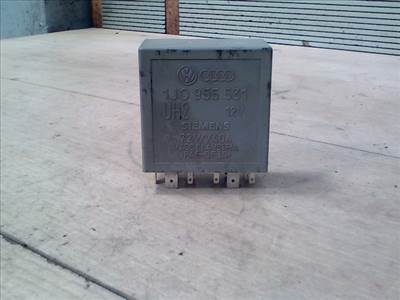 VOLKSWAGEN GOLF IV. Relé