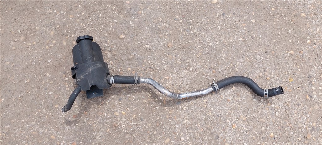 Opel Insignia A 2.0 cdti  Szervótartály+cső 1. kép