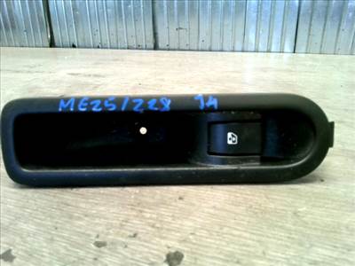 RENAULT MEGANE 02-05 Jobb hátsó ablakemelő kapcsoló