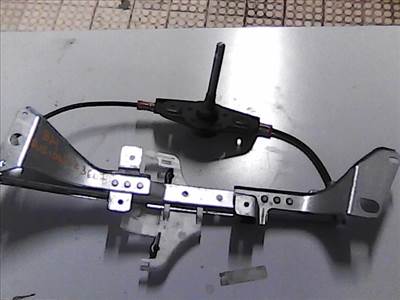 FORD FUSION 05.10.01- Bal hátsó ablakemelő szerkezet mechanikus