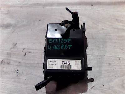 HYUNDAI ACCENT 97-00 Biztosítéktábla BCM BSI BSM SAM GEM modul 